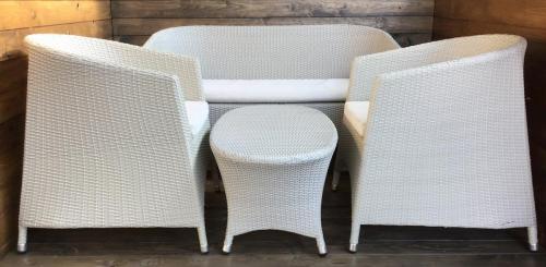 set-cetara-in-rattan-bianco